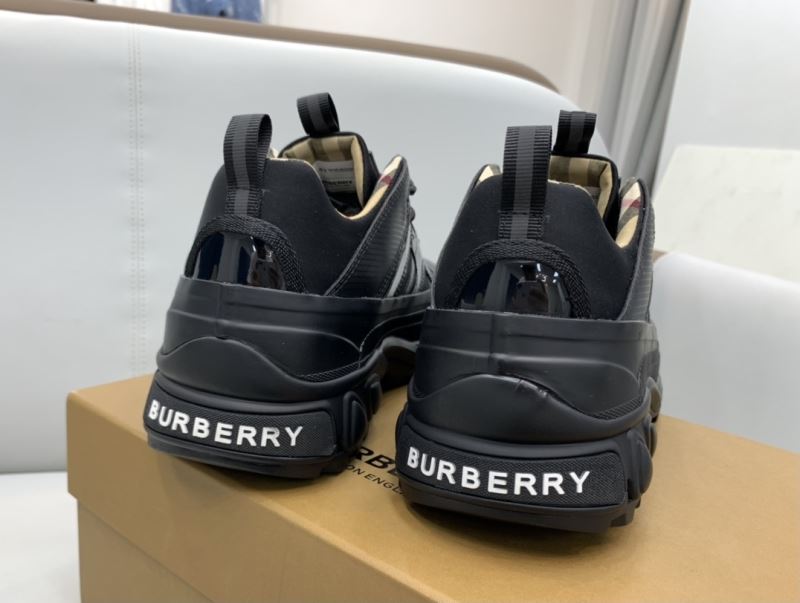 Burberry Low Shoes